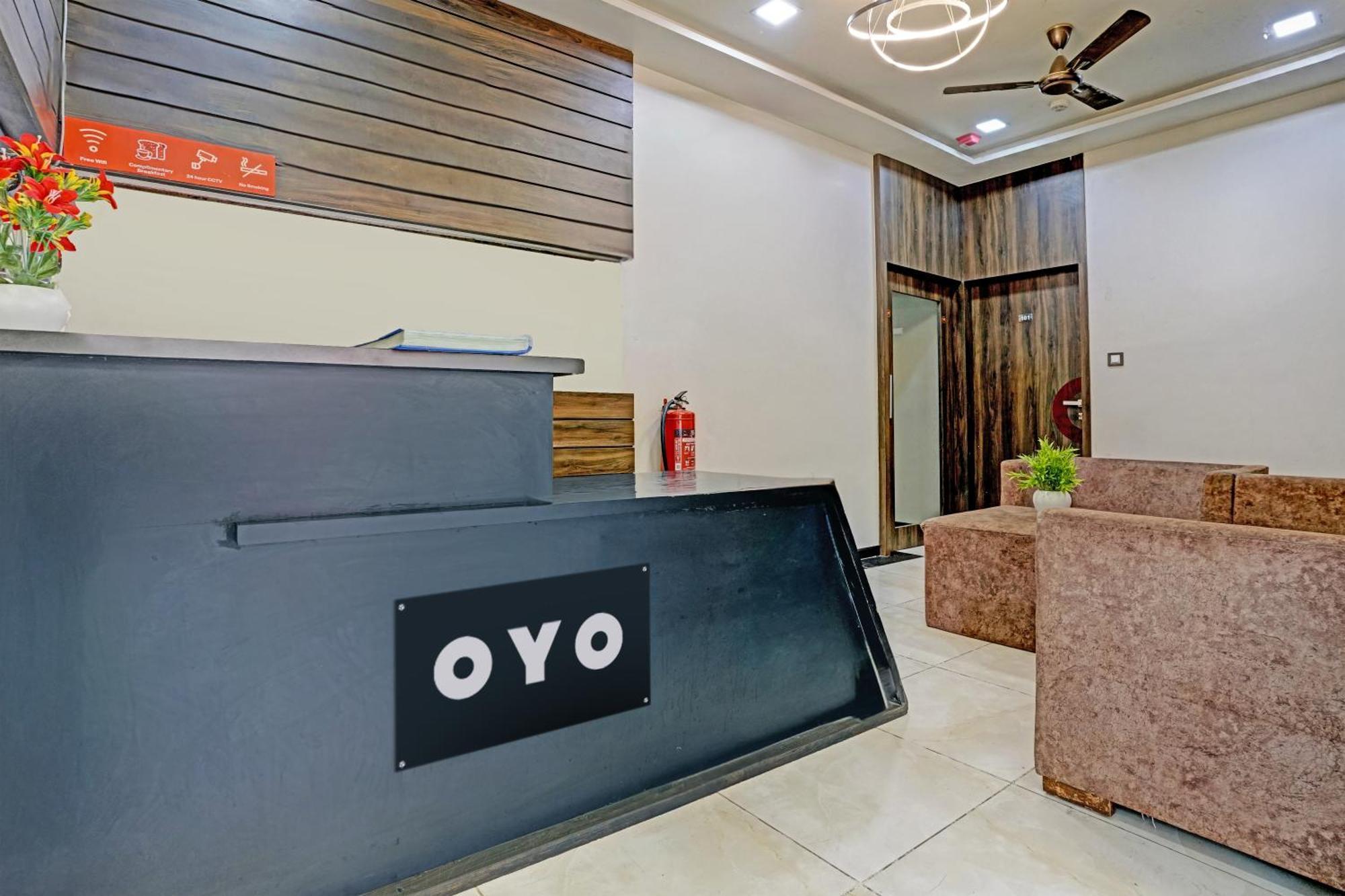 OYO 18581 Hotel Blue Inn Residence Mumbai Exterior foto
