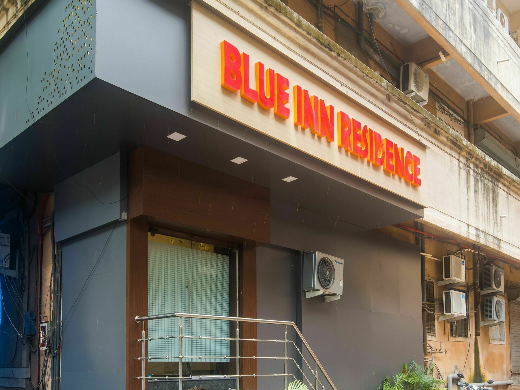 OYO 18581 Hotel Blue Inn Residence Mumbai Exterior foto